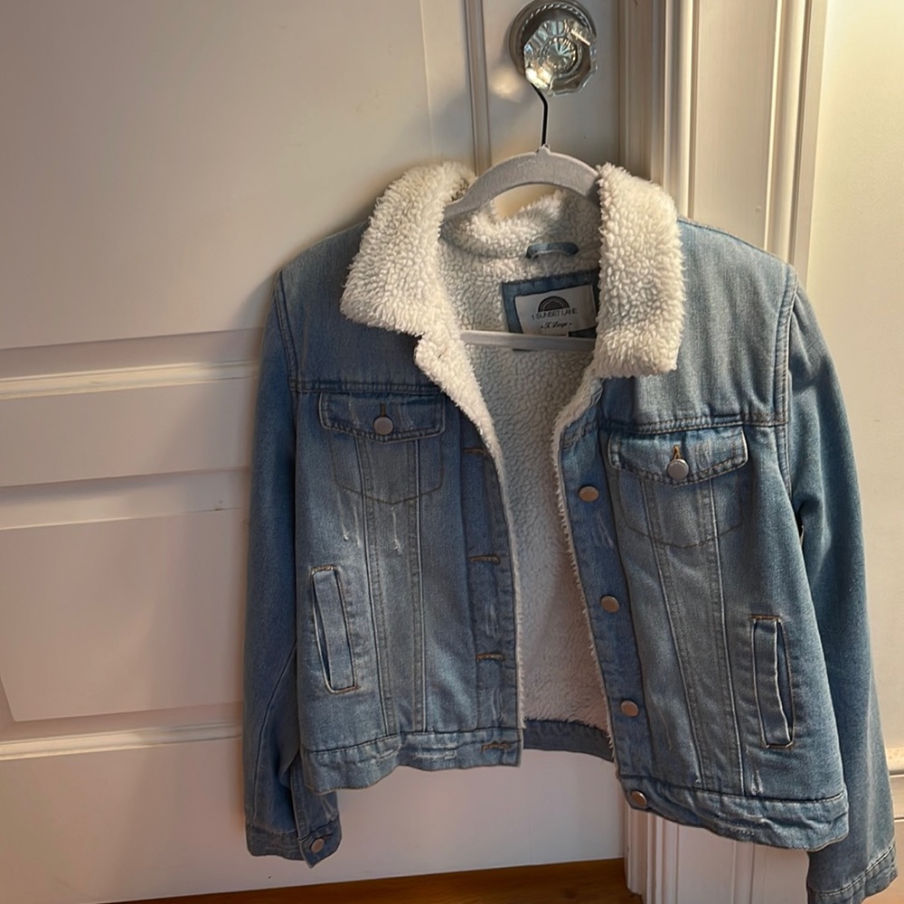 Worn multiple times. Brand one Sunset Lane size extra large, fake rips front&bac
